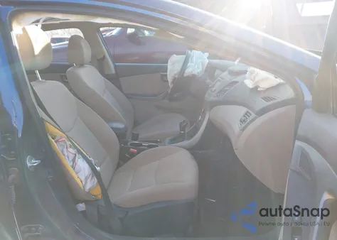 2016 Hyundai Elantra Value Edition z USA, uszkodzony, nr VIN 5NPDH4AE4GH787933